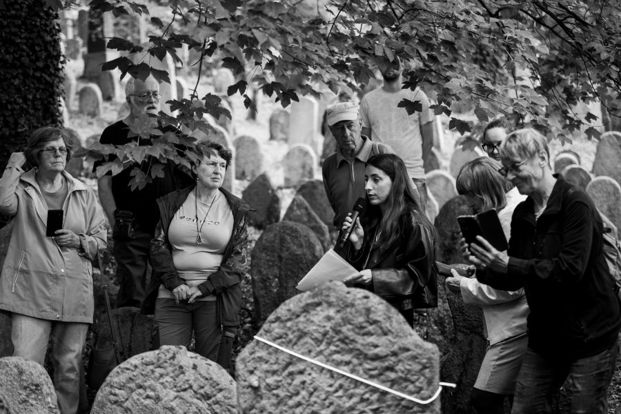 Prohlídka hřbitova 9