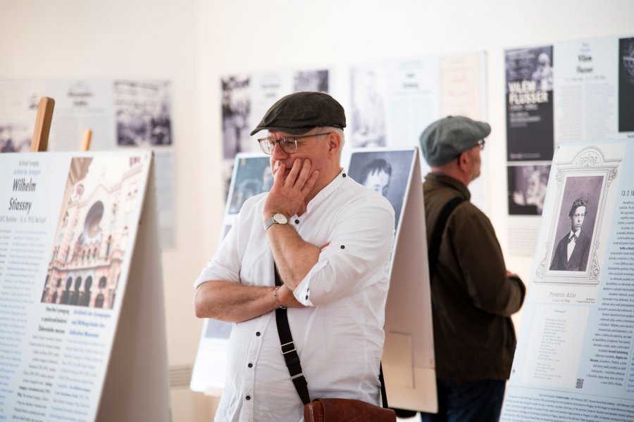 Zahájení a výstava 4